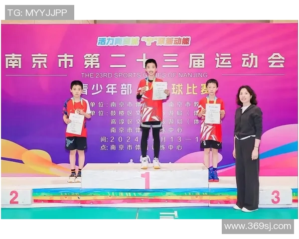 南京羽毛球队在钻石联赛中的精彩表现与实力分析 南京羽毛球队在钻石联赛中的精彩表现与实力分析