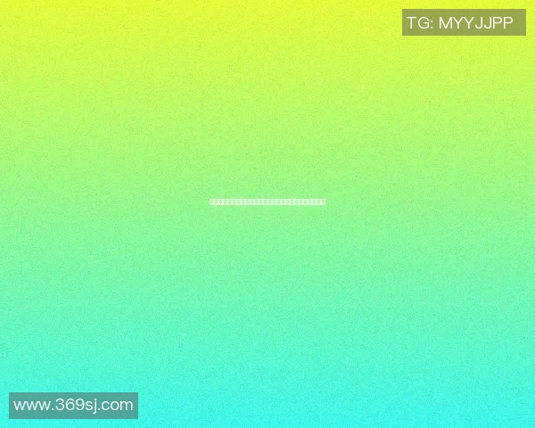 哈维西蒙斯的崛起之路：从青训小将到足球场上的闪耀明星