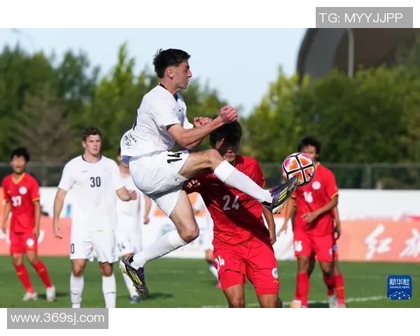 智利大学与瓦斯科的激烈对决揭示足球战术与球队实力的较量