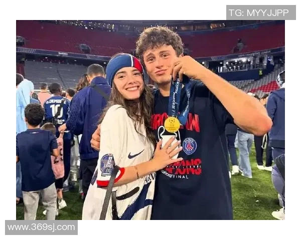 若昂内维斯的足球之路：从新星崛起到职业生涯的辉煌篇章