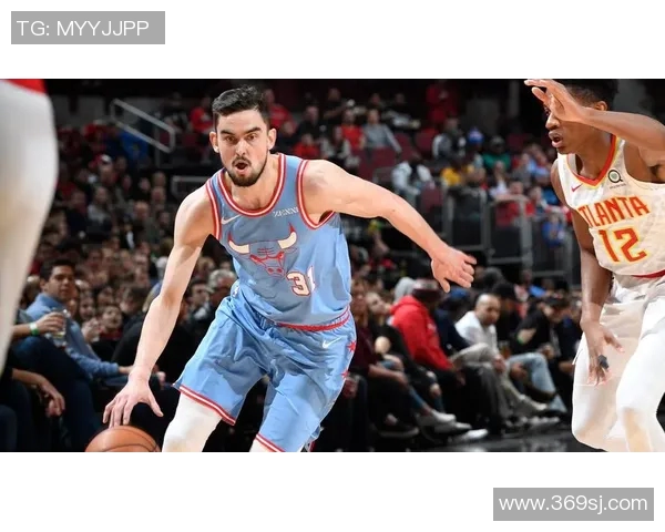 老鹰与公牛激战特雷杨领衔对决精彩瞬间回顾与分析